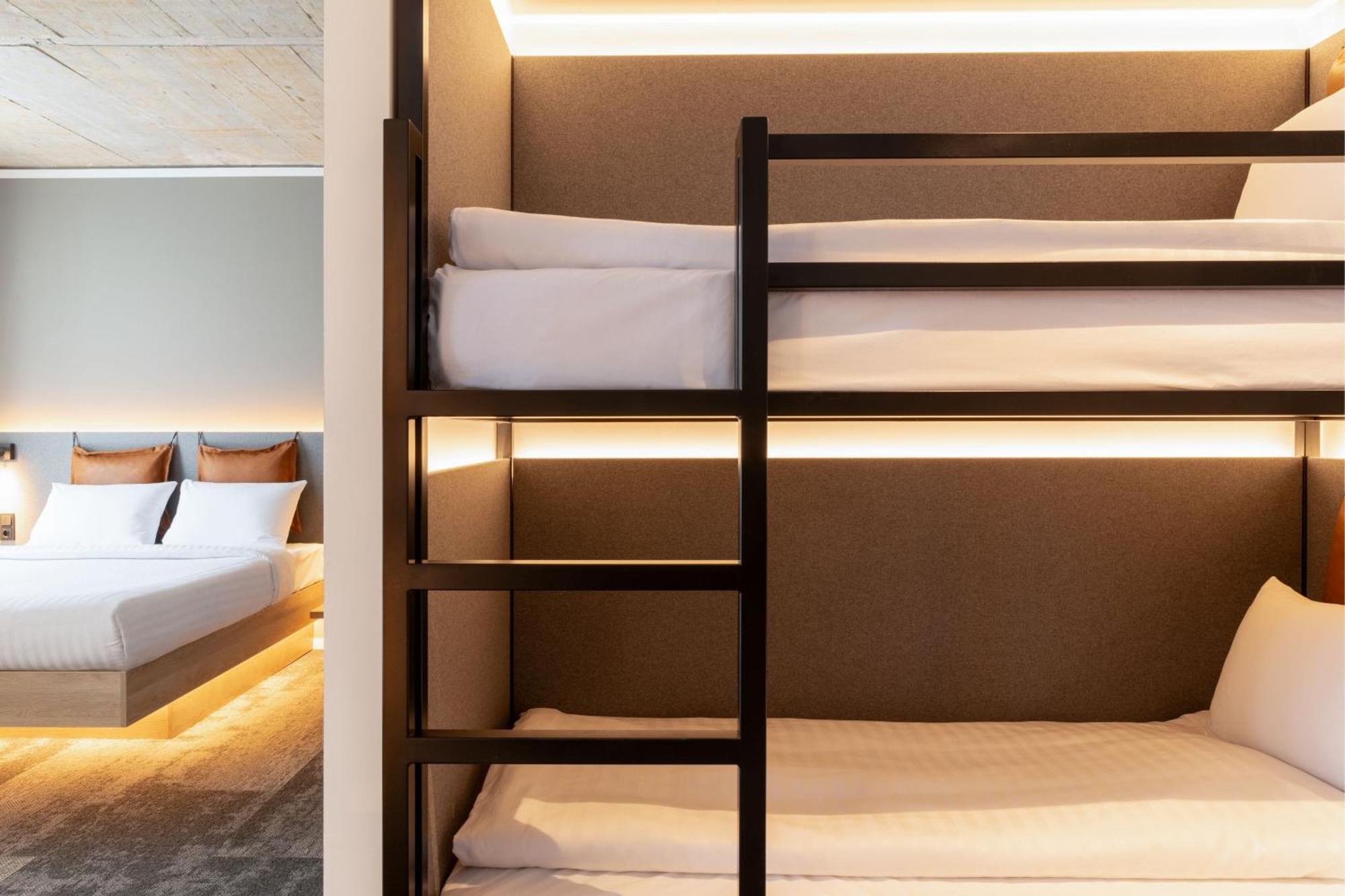 Moxy Outletcity Metzingen メッツィンゲン エクステリア 写真