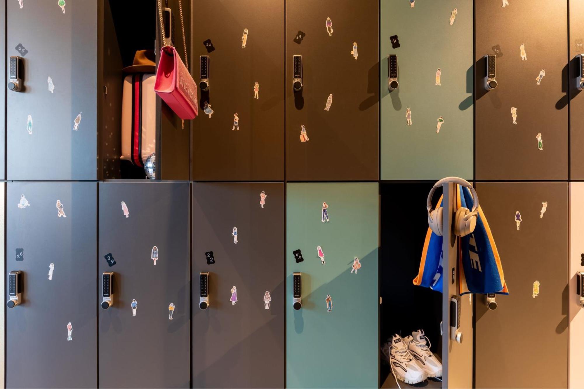 Moxy Outletcity Metzingen メッツィンゲン エクステリア 写真